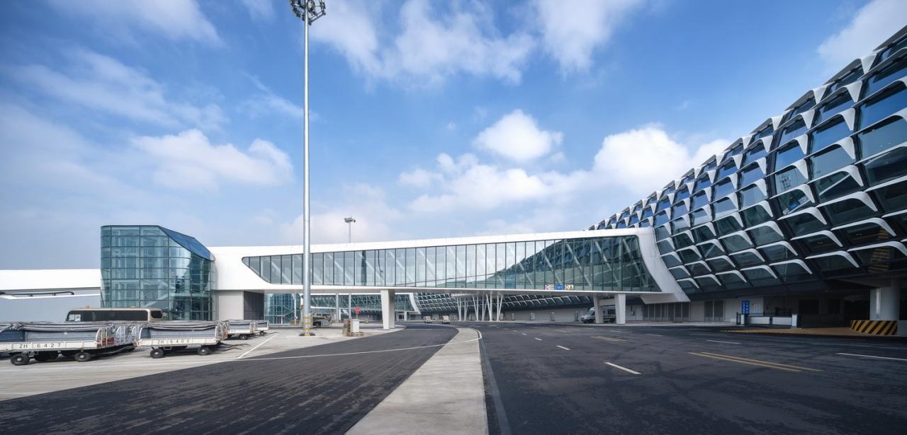 BIM建筑|航空建筑新标杆：深圳宝安国际机场卫星厅 / GDAD、Aedas、兰德隆与布朗