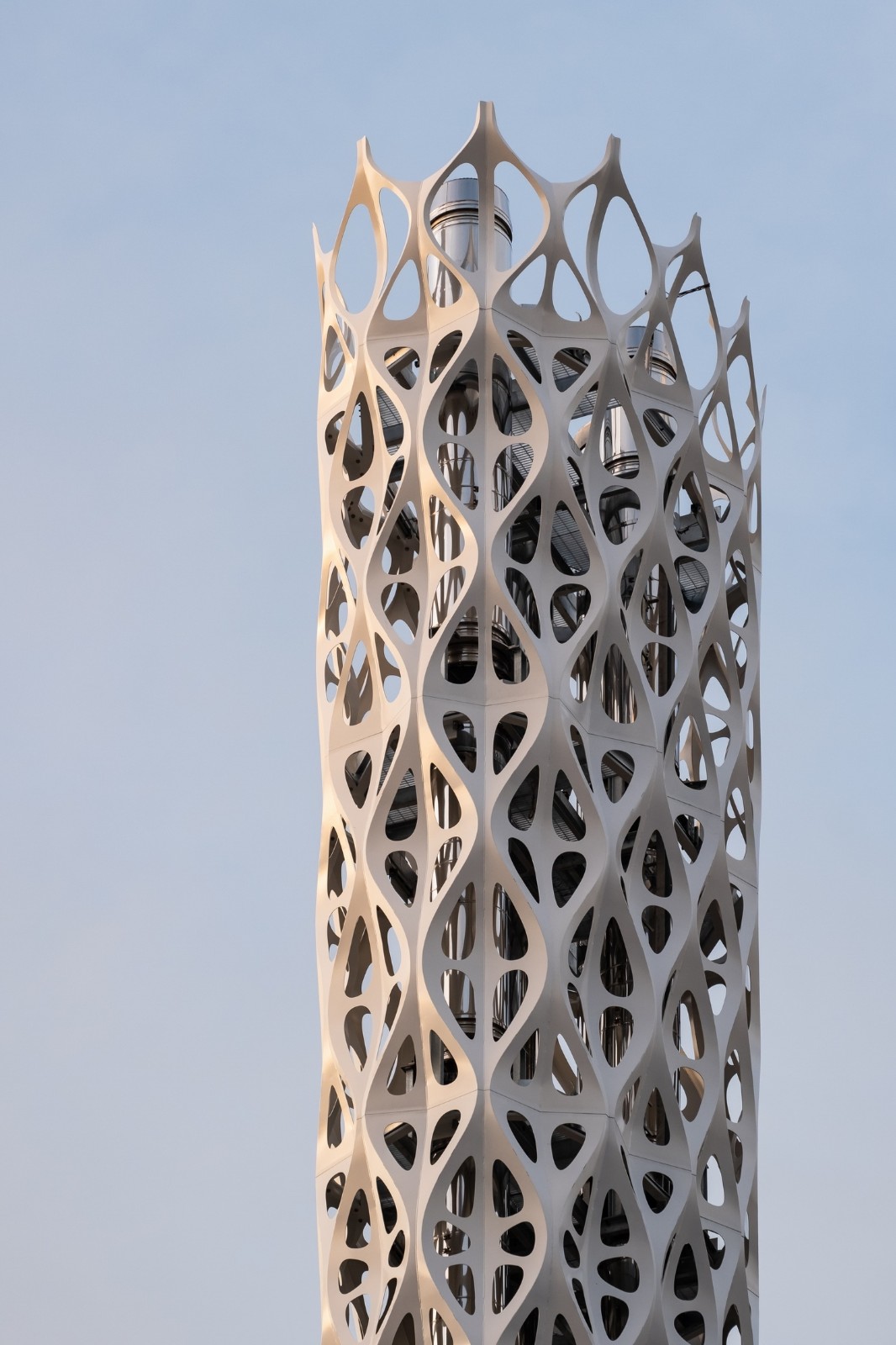 BIM建筑|结构创新：‘壳层镂空’光之塔与能量之墙 / Tonkin Liu